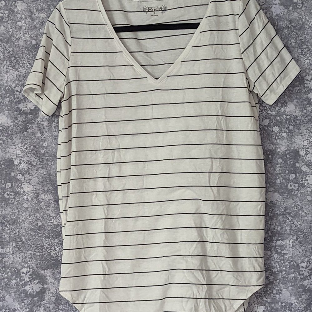 White with black stripes tee